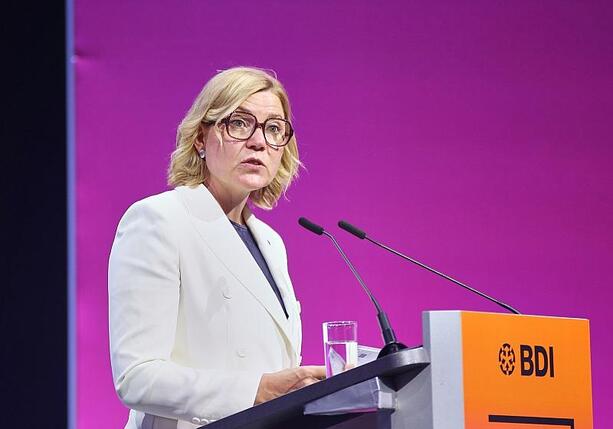 Bild vergr&ouml;&szlig;ern: EU-Kommissarin kritisiert US-KI-Exportbeschränkungen