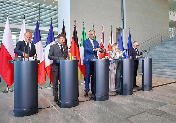 Bild vergr&ouml;&szlig;ern: E5-Staaten demonstrieren Geschlossenheit vor Nato-Gipfel