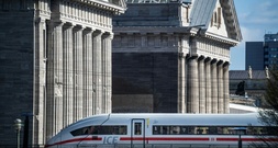 Bayerns Verkehrsminister fordert lückenlose Aufklärung nach massiver Störung bei Bahn
