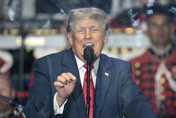 Bild vergr&ouml;&szlig;ern: Kehrtwende im US-Senat: Trumps Befugnisse im Iran-Krieg werden nicht weiter eingeschränkt