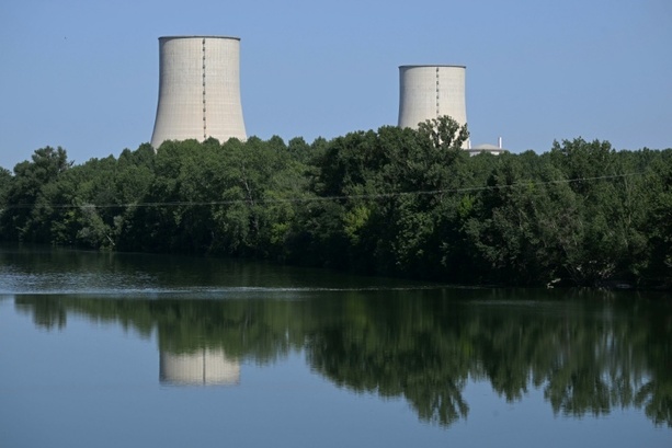 Bild vergr&ouml;&szlig;ern: Hitzewelle in Frankreich: Drei Atomreaktoren abgeschaltet