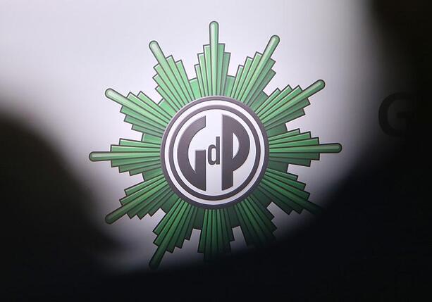 Bild vergr&ouml;&szlig;ern: GdP fürchtet zunehmende Gewalt gegen Wahlkämpfer
