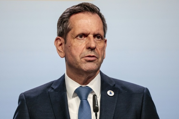 Bild vergr&ouml;&szlig;ern: Niedersachsens Ministerpräsident Lies gegen radikale Sparpläne bei VW