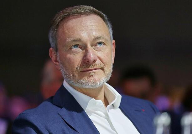 Bild vergr&ouml;&szlig;ern: Lindner kritisiert Merz scharf wegen Kapitalrente