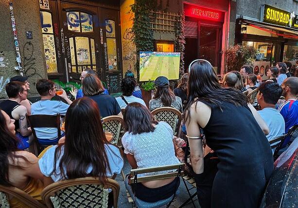 Bild vergr&ouml;&szlig;ern: Umfrage: Klassische Liveticker bei Fußballfans weiter beliebt