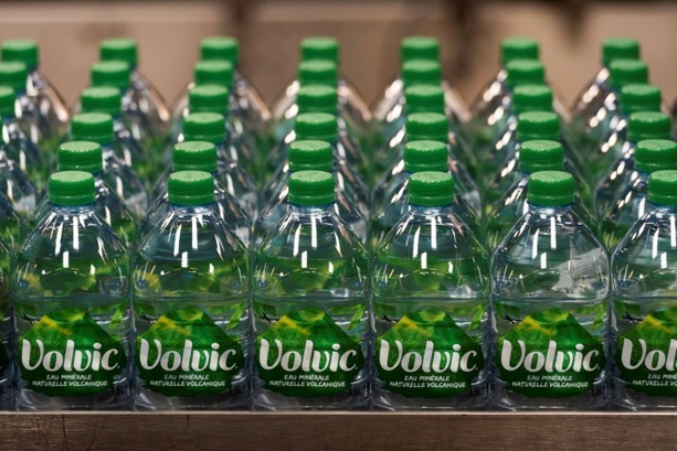 Bild vergr&ouml;&szlig;ern: Volvic wegen irreführender Werbung in Frankreich verurteilt