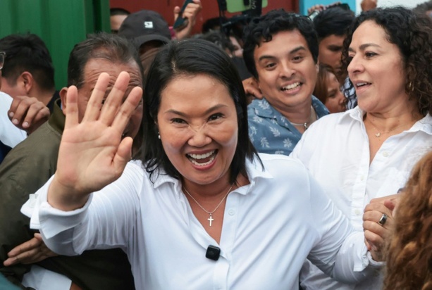 Bild vergr&ouml;&szlig;ern: Wahlbehörde in Peru erklärt Fujimori zur Siegerin der Präsidentenwahl
