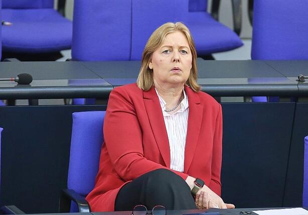 Bild vergr&ouml;&szlig;ern: Bas kündigt hartes Vorgehen gegen Sozialleistungsmissbrauch an