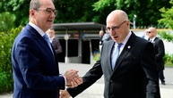 Verfassungsschutz sieht Deutschland durch Angriffe von innen und außen unter Druck