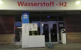 Schnieder sieht Fortschritte bei Wasserstoffnetz für Lkw