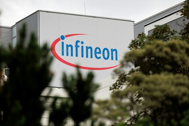 Bild vergr&ouml;&szlig;ern: Infineon eröffnet in Dresden neue Halbleiterfabrik