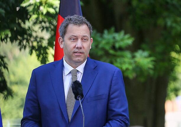 Bild vergr&ouml;&szlig;ern: Klingbeil mahnt SPD zur Geschlossenheit bei Reformen