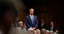 Neue Vorwürfe gegen Reform-UK-Chef Farage wegen nicht offengelegter Geschenke