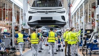 Industrie erhält im Mai nach deutlichem Minus wieder etwas mehr Aufträge