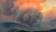 Hunderte Feuerwehrleute kämpfen weiter gegen Waldbrand in den Pyrenäen
