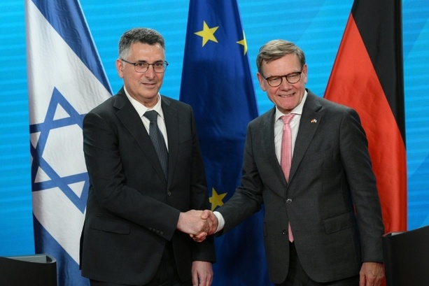 Bild vergr&ouml;&szlig;ern: Bundesaußenminister Wadephul reist nach Israel