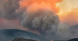 Bereits 12.000 Menschen wegen Waldbrands in den Pyrenäen evakuiert