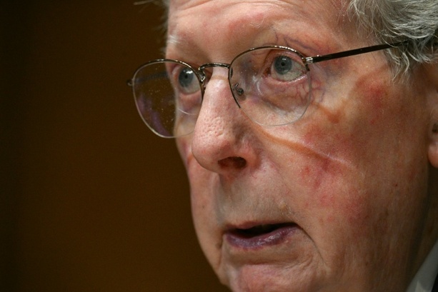 Bild vergr&ouml;&szlig;ern: Rätselraten um Mitch McConnell: Republikaner-Urgestein seit Wochen im Krankenhaus