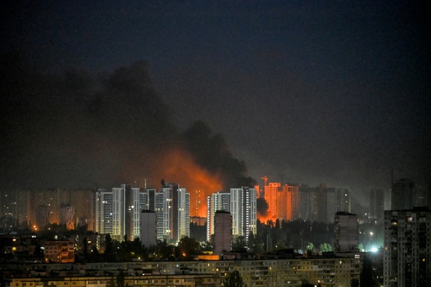 Bild vergr&ouml;&szlig;ern: Kiew von Serie von Explosionen erschüttert