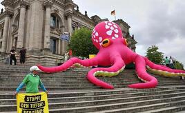 Greenpeace wirft Regierung Doppelrolle bei Tiefseebergbau vor