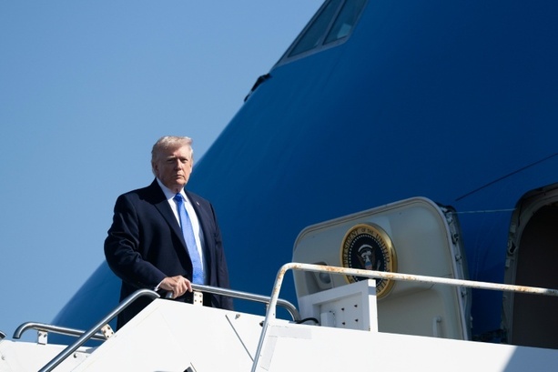 Bild vergr&ouml;&szlig;ern: Florida: Flughafen in Palm Beach nach Trump benannt