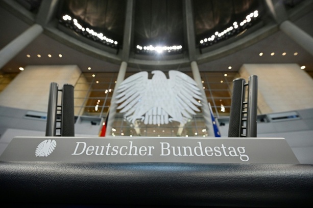 Bild vergr&ouml;&szlig;ern: Bundestag stimmt über die Reform der gesetzlichen Krankenversicherung ab