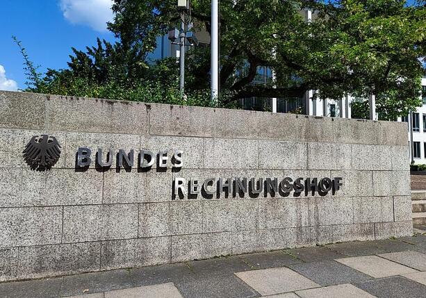 Bild vergr&ouml;&szlig;ern: Bundesrechnungshof: Fehmarnsundbrücke als Ausweichroute ungeeignet