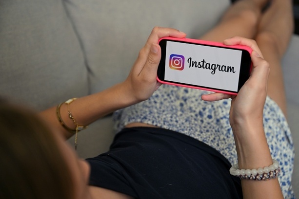 Bild vergr&ouml;&szlig;ern: Suchtgefahr: EU fordert Meta-Konzern zu Änderungen bei Instagram und Facebook auf
