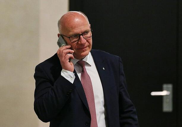 Bild vergr&ouml;&szlig;ern: Offiziell: Berlins Regierender Kai Wegner zieht sich zurück