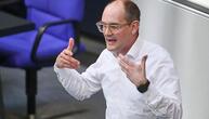 Grünen-Politiker Dahmen will Deutschland notfalls mit der Waffe verteidigen