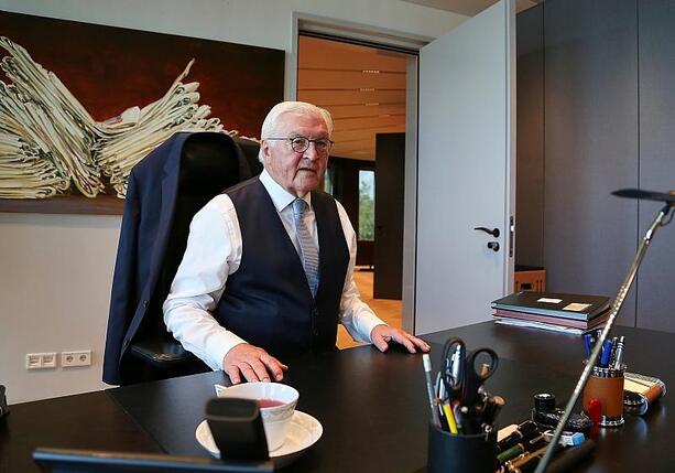Bild vergr&ouml;&szlig;ern: Steinmeier verteidigt hohe Kosten für Schloss Bellevue