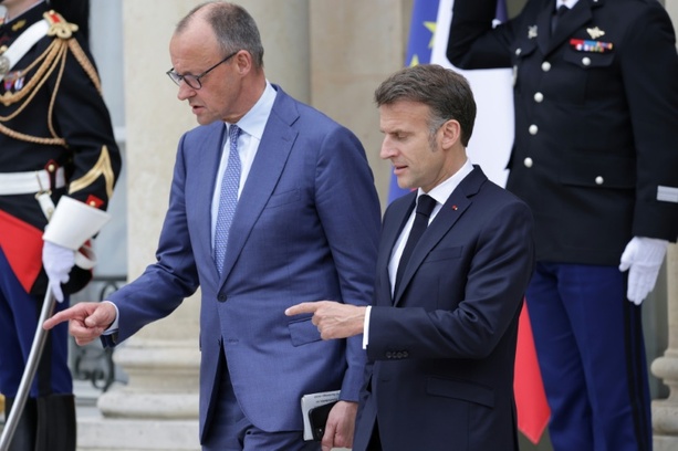 Bild vergr&ouml;&szlig;ern: Merz bei Gipfeltreffen der Pro-Ukraine-Koalition in Paris