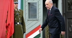 Ungarisches Parlament stimmt über Absetzung von Präsident Sulyok ab