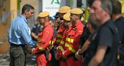 Spanischer Regierungschef Sánchez besucht Waldbrandgebiet in Andalusien