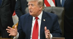 USA greifen erneut Ziele im Iran an und wollen Blockade iranischer Häfen wieder aufnehmen