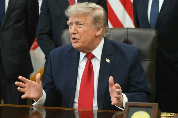 Bild vergr&ouml;&szlig;ern: USA greifen erneut Ziele im Iran an und wollen Blockade iranischer Häfen wieder aufnehmen