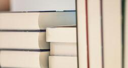 Preise für Schulbücher gestiegen - Schulhefte etwas günstiger
