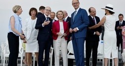 Merz bei großer Militärparade zum Nationalfeiertag in Paris