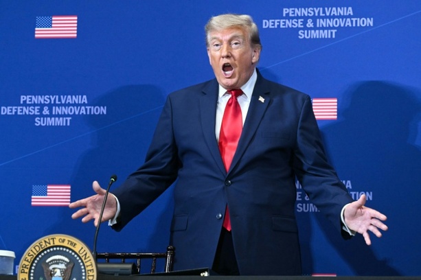 Bild vergr&ouml;&szlig;ern: Trumps Teleprompter-Bediener in Wett-Affäre suspendiert