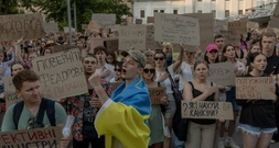 Erneut Proteste in Kiew nach Ablösung von beliebtem Verteidigungsminister