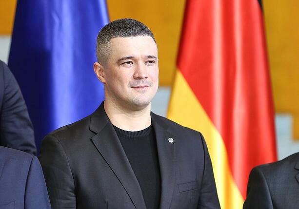 Bild vergr&ouml;&szlig;ern: Hofreiter fordert Rückkehr von ukrainischem Verteidigungsminister