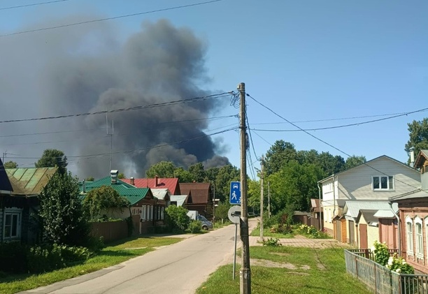 Bild vergr&ouml;&szlig;ern: Behörden: Acht Tote bei ukrainischen Angriffen auf Logistikzentren in Russland