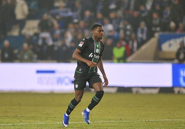 Bild vergr&ouml;&szlig;ern: Eintracht Frankfurt verpflichtet Noel Aseko