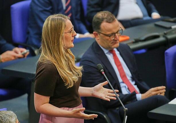 Bild vergr&ouml;&szlig;ern: Folgerichtig - Grüne begrüßen Rücktritt von Spahn