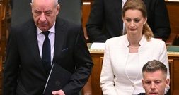 Ungarns Präsident will Verfassungsänderung für eigene Absetzung unterzeichnen