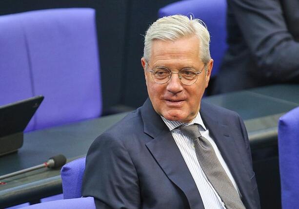 Bild vergr&ouml;&szlig;ern: Röttgen warnt deutsche Drohnenforscher vor Hilfe für Russland