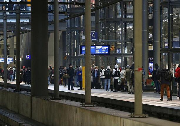 Bild vergr&ouml;&szlig;ern: GdP: Alkoholverbot an Bahnhöfen kaum umsetzbar