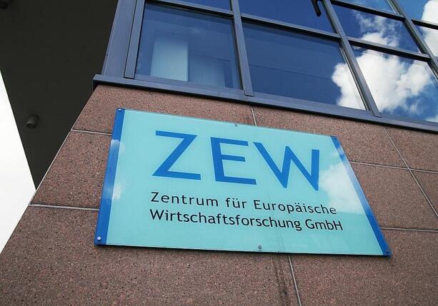Bild vergr&ouml;&szlig;ern: ZEW-Konjunkturerwartungen steigen kräftig an