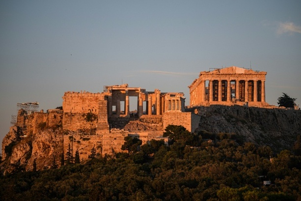 Bild vergr&ouml;&szlig;ern: Mann greift US-Touristen an der Akropolis mit Messer an