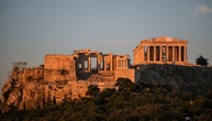 Athen: Mann greift Touristenpaar an der Akropolis mit Messer an